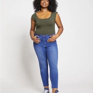 Universal Standard Seine High Rise Skinny Jeans 27”